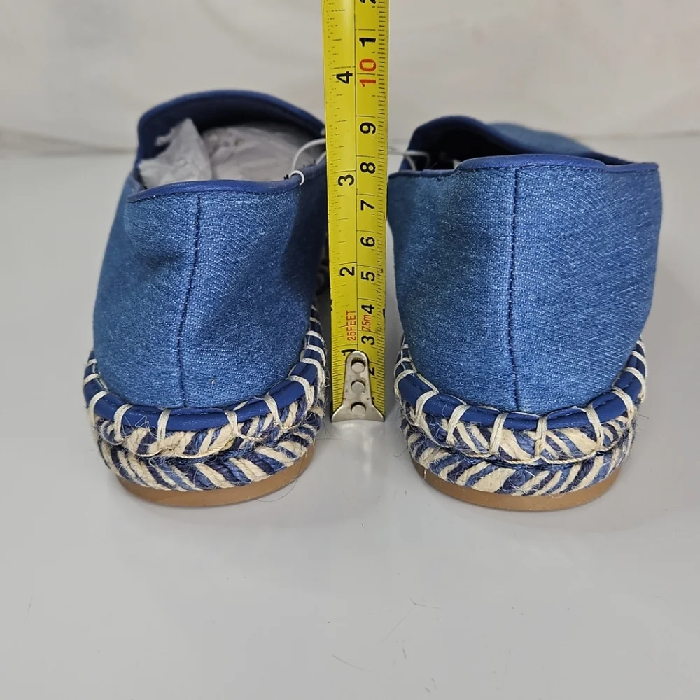 Universal Thread comfortable womens